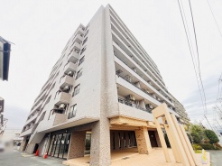 現地のご見学予約もスタートしました。周辺で売りに出ている物件も沢山御座います。まとめてご見学ができますのでお気軽にお申しつけください。
