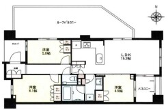 ルーフバルコニーがある最上階角のお部屋です