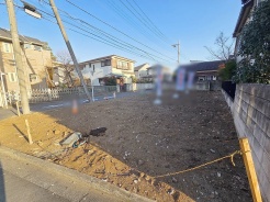 周辺のエリアで他にも沢山売りに出ている物件があります。インターネット掲載前の情報などもありますのでお気軽にお問合せください。まとめてご見学できます。
