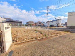 現地のご見学予約もスタートしました。周辺で売りに出ている物件も沢山御座います。まとめてご見学ができますのでお気軽にお申しつけください。
