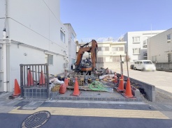 白馬グループの白馬建設にて、プラン作成、イメージパース作成を数日で行えます。　希望の間取りはどの位の大きさか？、一体どの位の広さの土地が適切か？まずはたたき台のプランと見積りを作りましょう、担当者へお申しつけください。
