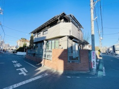 周辺のエリアで他にも沢山売りに出ている物件があります。インターネット掲載前の情報などもありますのでお気軽にお問合せください。まとめてご見学できます。
