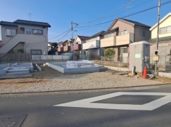 1号棟 現地のご見学予約もスタートしました。周辺で売りに出ている物件も沢山御座います。まとめてご見学ができますのでお気軽にお申しつけください。
