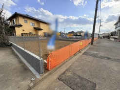 現地のご見学予約もスタートしました。周辺で売りに出ている物件も沢山御座います。まとめてご見学ができますのでお気軽にお申しつけください。
