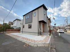 建物が完成しましたので室内のご見学予約スタート。当日のご見学予約も大歓迎です。お気軽にご連絡ください。他にもインターネットに掲載していない情報も沢山ありますので、比較で併せてご見学ができます。
