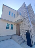 現地のご見学予約もスタートしました。周辺で売りに出ている物件も沢山御座います。まとめてご見学ができますのでお気軽にお申しつけください。
