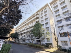 現地のご見学予約もスタートしました。周辺で売りに出ている物件も沢山御座います。まとめてご見学ができますのでお気軽にお申しつけください。
