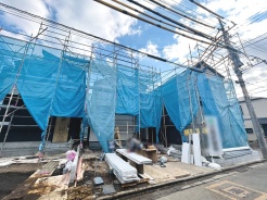 現地のご見学予約もスタートしました。周辺で売りに出ている物件も沢山御座います。まとめてご見学ができますのでお気軽にお申しつけください。
