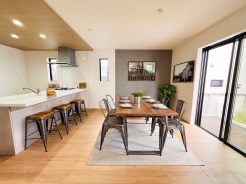 本画像はCGで作成しており、実際に現地に家具は置かれておりません。また、価格に家具は含まれておりません。
