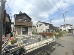 周辺のエリアで他にも沢山売りに出ている物件があります。インターネット掲載前の情報などもありますのでお気軽にお問合せください。まとめてご見学できます。
