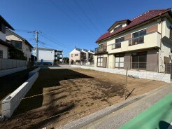 周辺は住宅が建ち並ぶ閑静な住宅街です。
