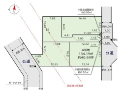 建築条件なしの敷地。弊社グループ「白馬建設」にて建物プランをご提案できます。実際の陽当たりやサイズ感を現地でお確かめください。

