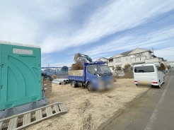 周辺のエリアで他にも沢山売りに出ている物件があります。インターネット掲載前の情報などもありますのでお気軽にお問合せください。まとめてご見学できます。
