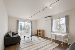 家族が一番集まる場所だから広々としつつも素敵な空間であって欲しい。みんながくつろぐリビングからキッチンまでが一つの空間のように繋がる間取り。
