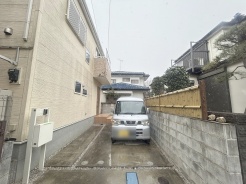 周辺のエリアで他にも沢山売りに出ている物件があります。インターネット掲載前の情報などもありますのでお気軽にお問合せください。まとめてご見学できます。
