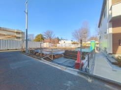 周辺のエリアで他にも沢山売りに出ている物件があります。インターネット掲載前の情報などもありますのでお気軽にお問合せください。まとめてご見学できます。
