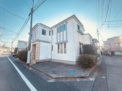 現地のご見学予約もスタートしました。周辺で売りに出ている物件も沢山御座います。まとめてご見学ができますのでお気軽にお申しつけください。
