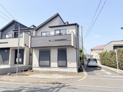 現地のご見学予約もスタートしました。周辺で売りに出ている物件も沢山御座います。まとめてご見学ができますのでお気軽にお申しつけください。
