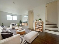 本画像はCGで作成しており、実際に現地に家具は置かれておりません。また、価格に家具は含まれておりません。
