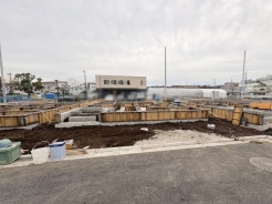 現地のご見学予約もスタートしました。周辺で売りに出ている物件も沢山御座います。まとめてご見学ができますのでお気軽にお申しつけください。
