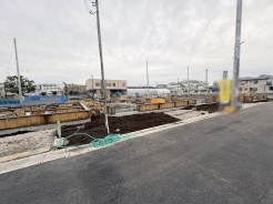 現在建物を建築中です、建築中の物件については現地確認の他、同施工会社の完成施工例のご案内、担当者のプレゼンテーションにてご検討ください。適切なご検討の方法をご説明させて頂きます。
