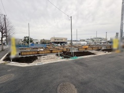 周辺のエリアで他にも沢山売りに出ている物件があります。インターネット掲載前の情報などもありますのでお気軽にお問合せください。まとめてご見学できます。
