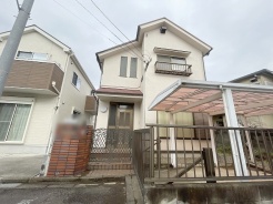 周辺のエリアで他にも沢山売りに出ている物件があります。インターネット掲載前の情報などもありますのでお気軽にお問合せください。まとめてご見学できます。
