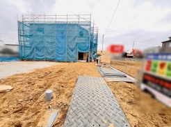 周辺のエリアで他にも沢山売りに出ている物件があります。インターネット掲載前の情報などもありますのでお気軽にお問合せください。まとめてご見学できます。
