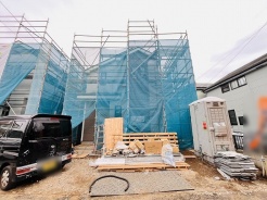 現地のご見学予約もスタートしました。周辺で売りに出ている物件も沢山御座います。まとめてご見学ができますのでお気軽にお申しつけください。
