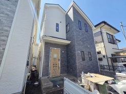 現地のご見学予約もスタートしました。周辺で売りに出ている物件も沢山御座います。まとめてご見学ができますのでお気軽にお申しつけください。
