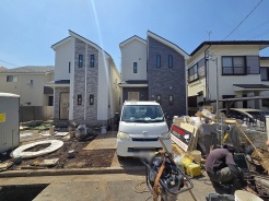 周辺のエリアで他にも沢山売りに出ている物件があります。インターネット掲載前の情報などもありますのでお気軽にお問合せください。まとめてご見学できます。
