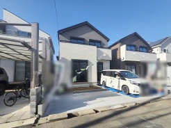 A号棟 建物が完成しましたので室内のご見学予約スタート。当日のご見学予約も大歓迎です。お気軽にご連絡ください。他にもインターネットに掲載していない情報も沢山ありますので、比較で併せてご見学ができます。
