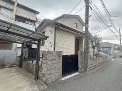 現地のご見学予約もスタートしました。周辺で売りに出ている物件も沢山御座います。まとめてご見学ができますのでお気軽にお申しつけください。
