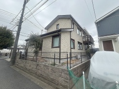 周辺のエリアで他にも沢山売りに出ている物件があります。インターネット掲載前の情報などもありますのでお気軽にお問合せください。まとめてご見学できます。
