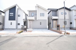 建物が完成しましたので室内のご見学予約スタート。当日のご見学予約も大歓迎です。お気軽にご連絡ください。他にもインターネットに掲載していない情報も沢山ありますので、比較で併せてご見学ができます。
