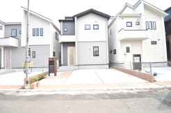 建物が完成しましたので室内のご見学予約スタート。当日のご見学予約も大歓迎です。お気軽にご連絡ください。他にもインターネットに掲載していない情報も沢山ありますので、比較で併せてご見学ができます。
