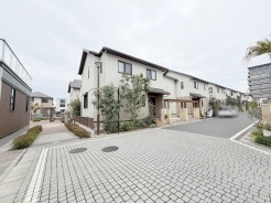 個々の優先事項や好みに基づいて考慮することが重要、 様々なライフスタイル、自分や家族にとってマッチする街並みを選ぶことが大切です。
