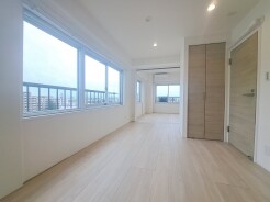 家族が一番集まる場所だから広々としつつも素敵な空間であって欲しい。みんながくつろぐリビングからキッチンまでが一つの空間のように繋がる間取り。
