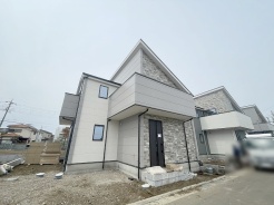 建物が完成しましたので室内のご見学予約スタート。当日のご見学予約も大歓迎です。お気軽にご連絡ください。他にもインターネットに掲載していない情報も沢山ありますので、比較で併せてご見学ができます。
