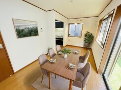 本画像はCGで作成しており、実際に現地に家具は置かれておりません。また、価格に家具は含まれておりません。
