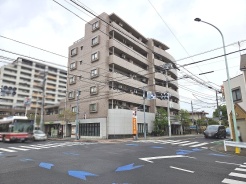 現地のご見学予約もスタートしました。周辺で売りに出ている物件も沢山御座います。まとめてご見学ができますのでお気軽にお申しつけください。
