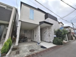 現地のご見学予約もスタートしました。周辺で売りに出ている物件も沢山御座います。まとめてご見学ができますのでお気軽にお申しつけください。
