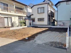 現地のご見学予約もスタートしました。周辺で売りに出ている物件も沢山御座います。まとめてご見学ができますのでお気軽にお申しつけください。
