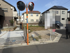 白馬グループの白馬建設にて、プラン作成、イメージパース作成を数日で行えます。　希望の間取りはどの位の大きさか？、一体どの位の広さの土地が適切か？まずはたたき台のプランと見積りを作りましょう、担当者へお申しつけください。
