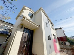 現地のご見学予約もスタートしました。周辺で売りに出ている物件も沢山御座います。まとめてご見学ができますのでお気軽にお申しつけください。
