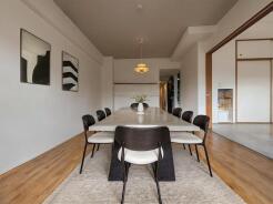 本画像は、入居者様の家具をCGで消去し、CGで家具を作成しております。実際の現地に家具はなく、価格にも家具は含まれていません。また、現況と異なる可能性がございます。
