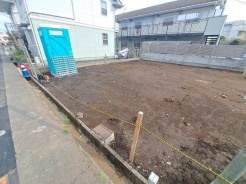 周辺のエリアで他にも沢山売りに出ている物件があります。インターネット掲載前の情報などもありますのでお気軽にお問合せください。まとめてご見学できます。
