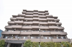 現地のご見学予約もスタートしました。周辺で売りに出ている物件も沢山御座います。まとめてご見学ができますのでお気軽にお申しつけください。
