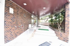 周辺のエリアで他にも沢山売りに出ている物件があります。インターネット掲載前の情報などもありますのでお気軽にお問合せください。まとめてご見学できます。
