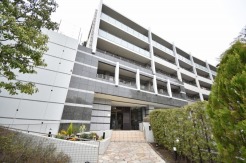 現地のご見学予約もスタートしました。周辺で売りに出ている物件も沢山御座います。まとめてご見学ができますのでお気軽にお申しつけください。
